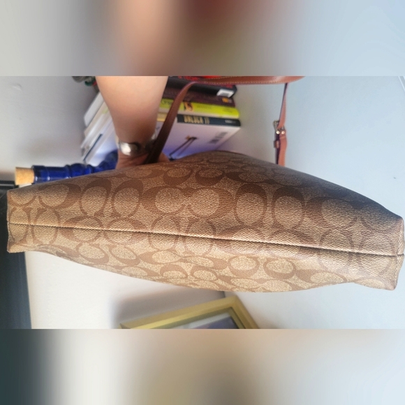 NWOT Coach Crossbody Large - Picture 8 of 11